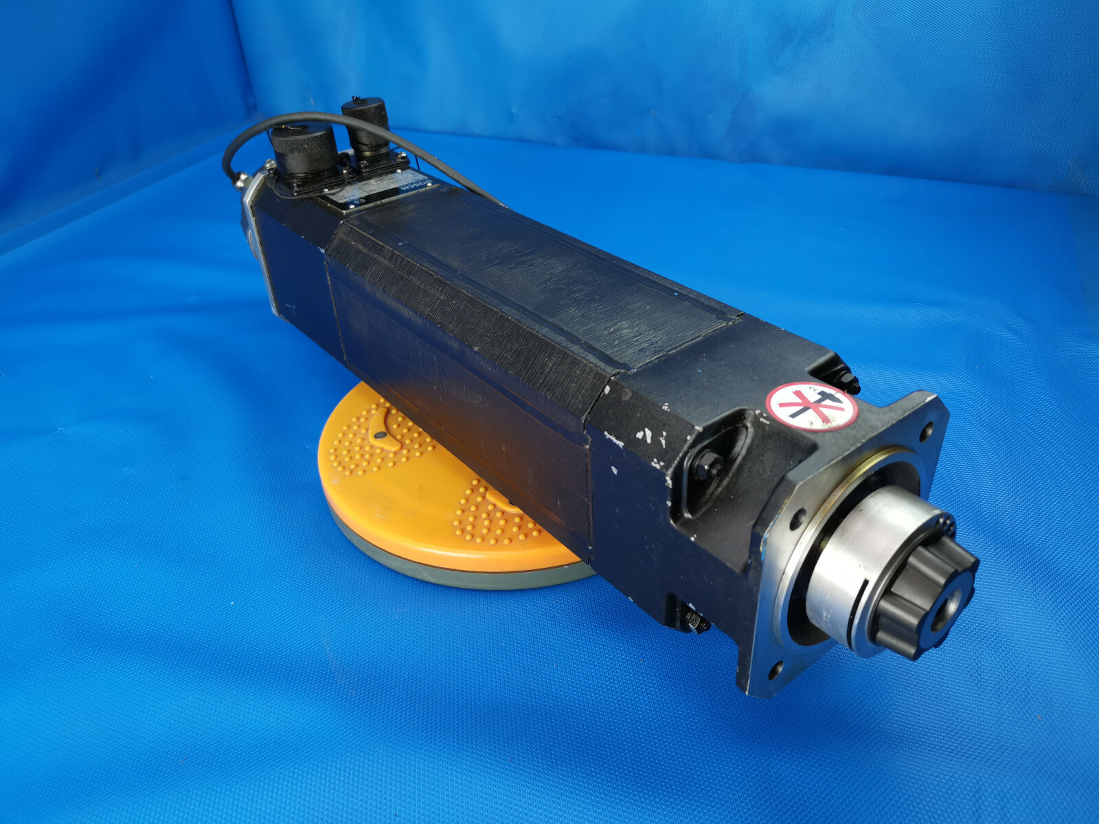 Bosch Rexroth Motor SD-B3.068.030-10.000 with ERN HEIDENHAIN inc VAT
