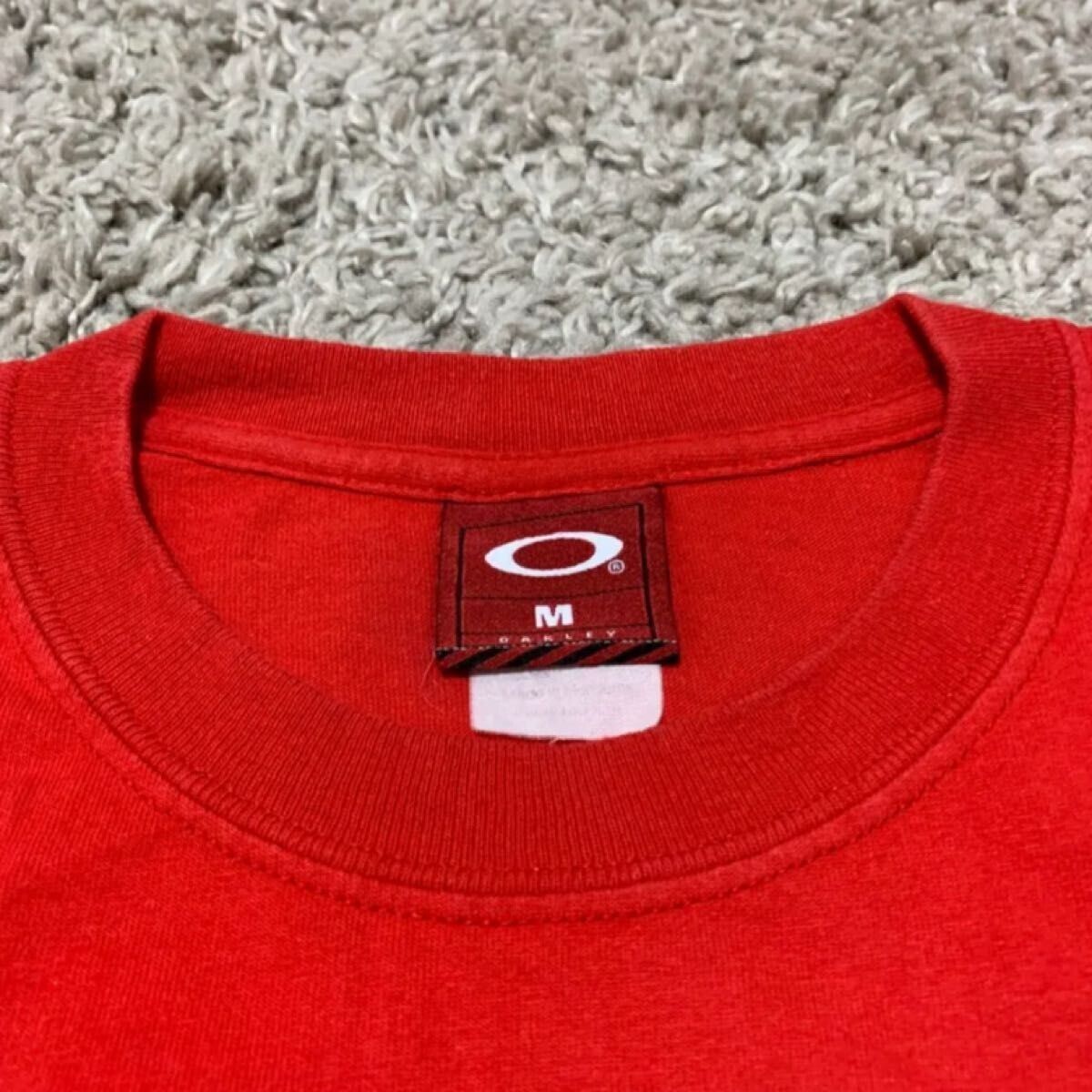 Y2K 90s 00s vintage OAKLEY T-shirt 3D Icon Print Tech Y2K 90s 00s vintage OAKLEY T-shirt 3D Icon Print Tech
