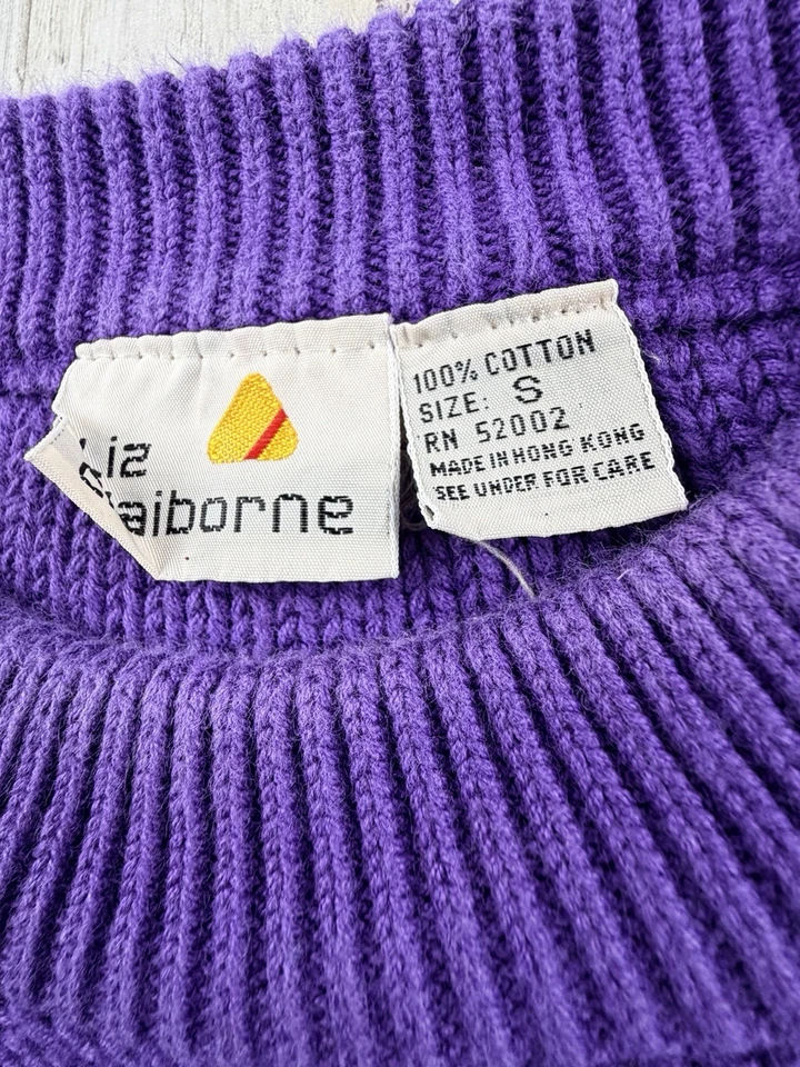 Suéter Liz Claiborne Para Mujer Tejido con Cable Cuello Barco Púrpura Pequeño Precioso Envío Rápido Foto 2 de 3