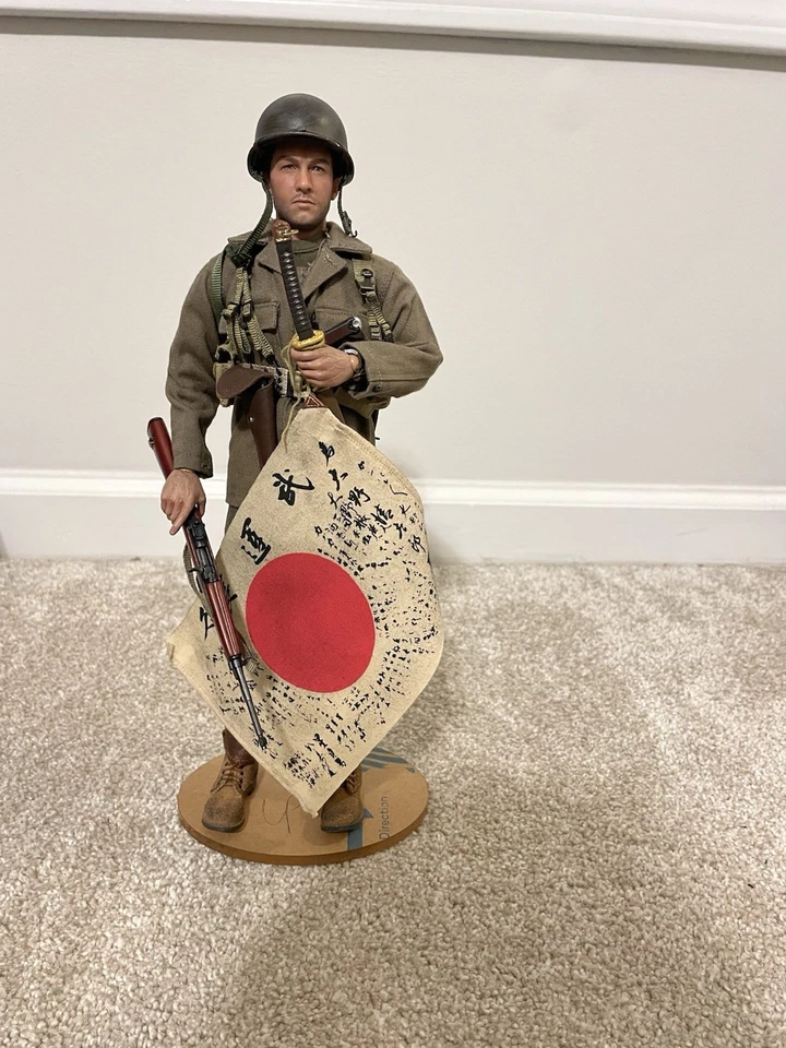 1/6 DID A80129 WWII US Army 77th Infantry Division Captain Sam Action Figure - Image 3 of 4