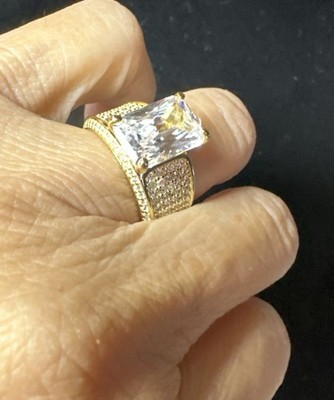 925 STERLING SILVER Gold Plated Ring.  Ring Has Cubic Zirconias. Size 6