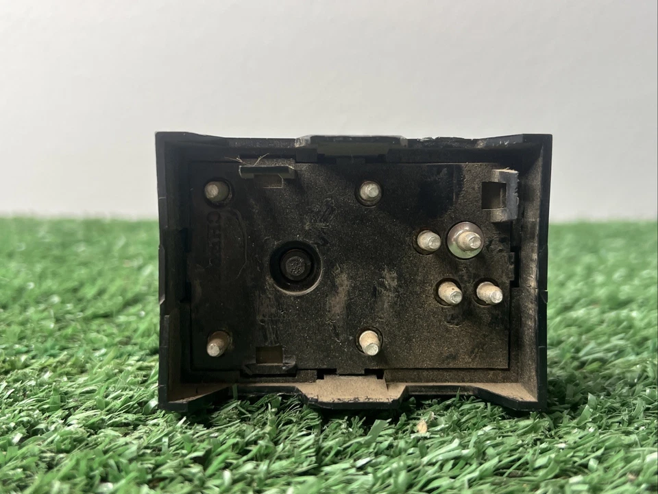 Interruptor de espejo retrovisor eléctrico GM Oldsmobile Toronado y otros 20377814 usado OEM Foto 3 de 3