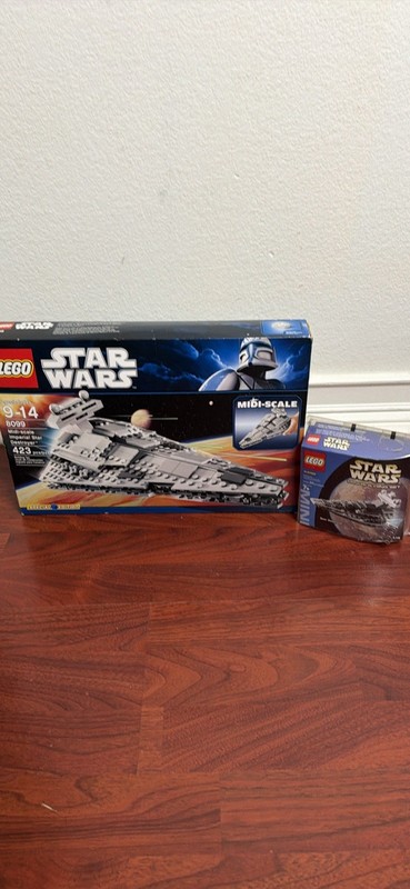 LEGO Star Wars: Midi-Scale Imperial Star Destroyer (8099) and 4489 New Sealed