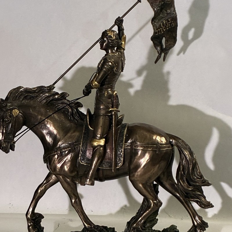 saint joan of arc statue