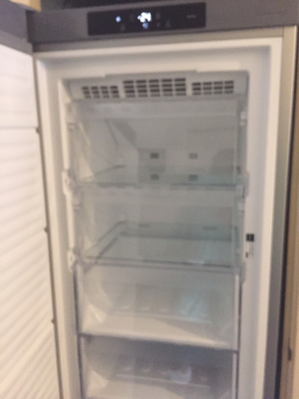 Hotpoint UH8F1CG1 60cm Frost Free Freezer 5054645606757 eBay