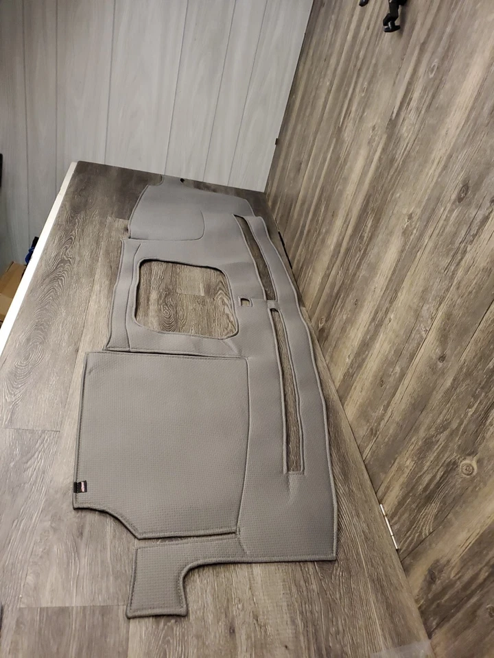 21-22 Ford F-150 Covercraft Dashboard Dash Mat Cover (Charcoal gray) Foto 2 de 4