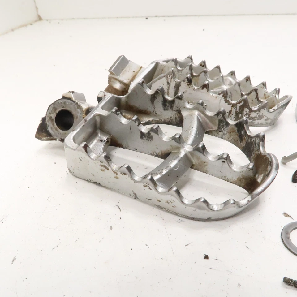 Husqvarna TE 310 - Juego de clavijas de pie de stock con clavijas de resorte - 2012 TE310 OEM Foto 2 de 4