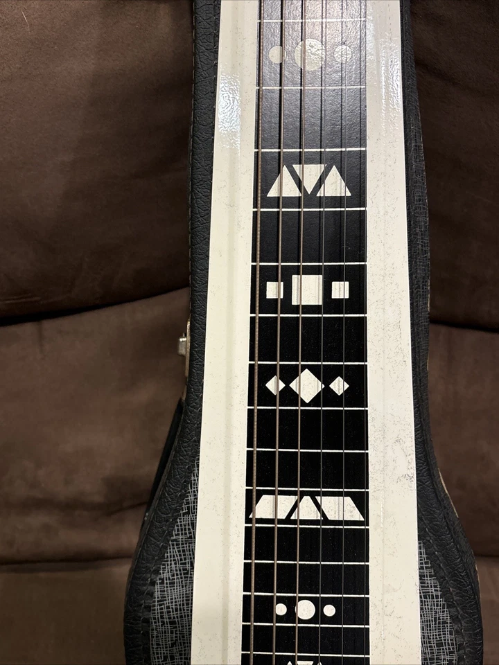 Vintage Supro Electric Steel Lap Electric Guitar & Case / Excellent WORKING - Image 4 of 4