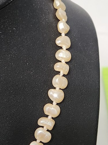 VTG 17" Knotted*Faux Fresh Water Pearls Necklace*Security Clasp Gold Over Silver - Picture 5 of 8