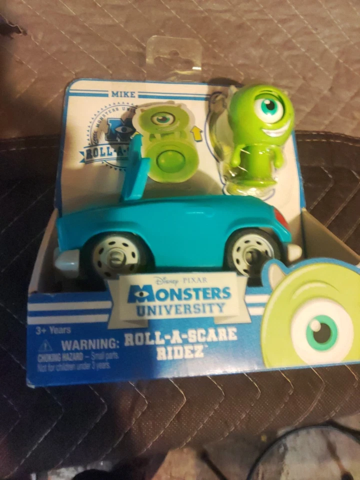 Disney Pixars Monster University Roll-a-Scare Rides Par Sully y Mike SELLADO Foto 2 de 4
