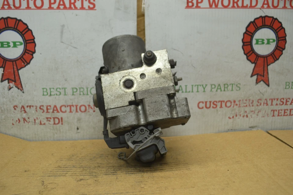 2001-05 Pontiac Bonneville Park Avenue ABS Pump Control 25732254 Module 139-9D3 - Image 4 of 4