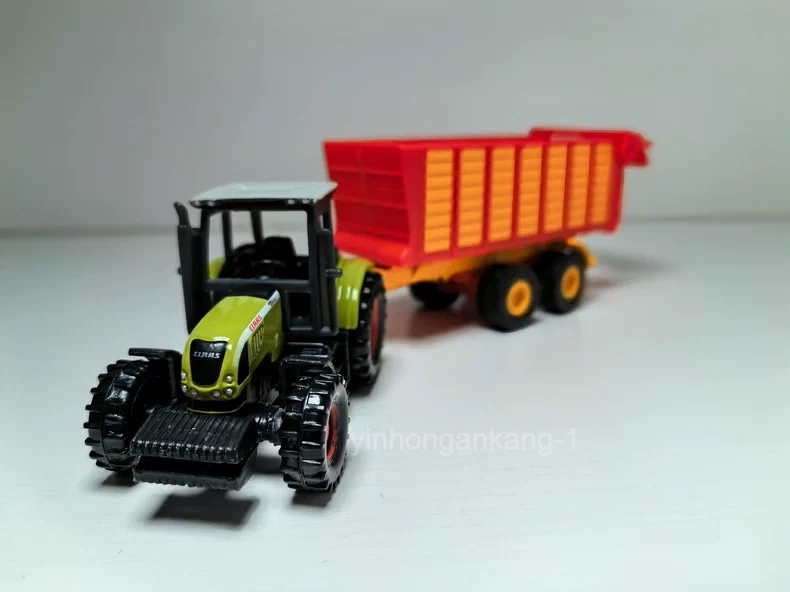 SIKU NO.1650 1:87 Scale CLAAS TRACTOR WITH SILAGE TRAILER Dicast Model Toy - Image 3 of 4
