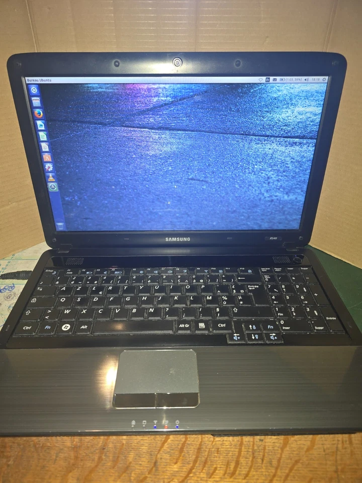 PC Samsung R540 - Imagen 2 de 4