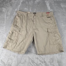Levi  s Brown Cotton Carrier Cargo Men  s Shorts Size 42 NWT Red Tab
