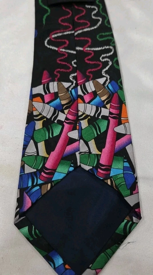 Corbata Fratelli vintage hecha a mano para hombre. Tema de crayón vibrante. Foto 4 de 4