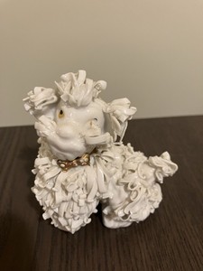 Mid Century Spaghetti Dog Figurine White With Gold Collar. 3”x3”