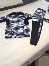 Venum Lot BJJ Set Long Sleeve Rash guard & Spats Electron XL 