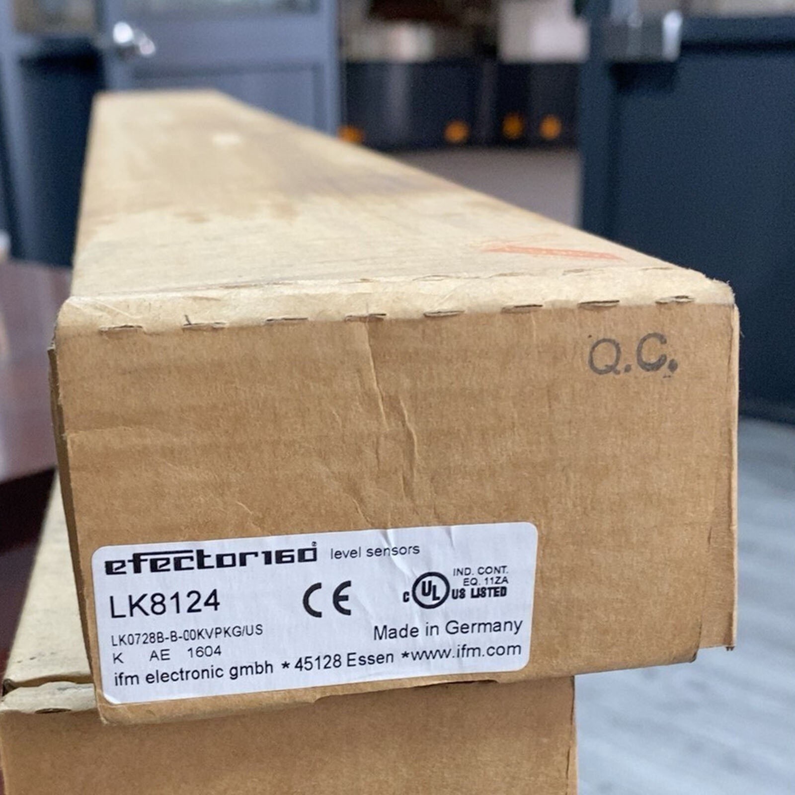 One New IFM LK8124 level sensor #ju