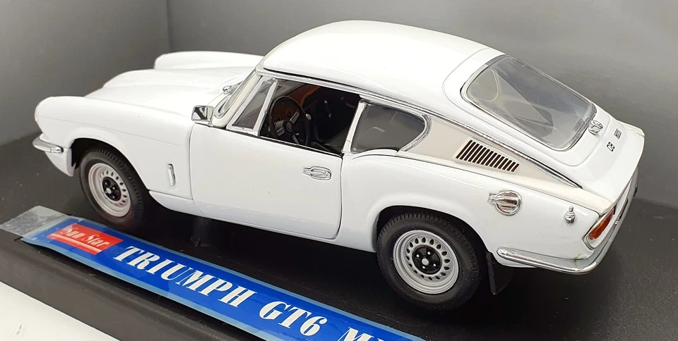 Sun Star 1/18 Scale Diecast 1057 Triumph GT6 MK3 - White - Image 2 of 4