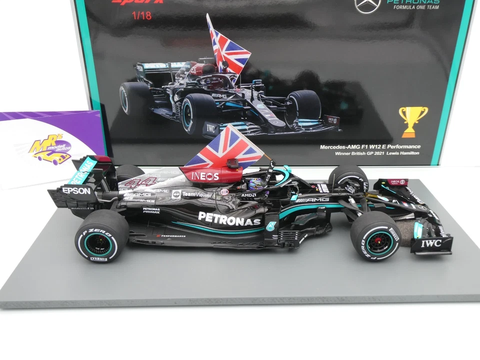 Spark 18S599 # Mercedes-AMG F1 W12 Win British GP 2021 " Lewis Hamilton " 1:18 - Bild 4 von 4