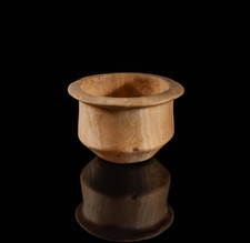 Vorratsgef&auml;&szlig; aus Alabaster aus dem Vorderen Orient