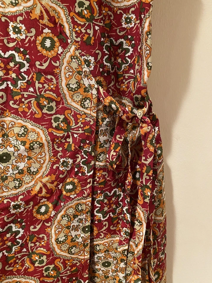 Etiquetas de vestido MERONA 100 % SEDA ROJA Foto 3 de 4