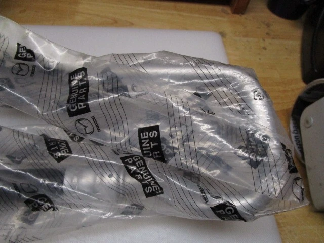 Manguera de succión de línea de retorno de CA Mazda 3 2.0 2011 2012 2013 original BBM4-61-462E Foto 3 de 4