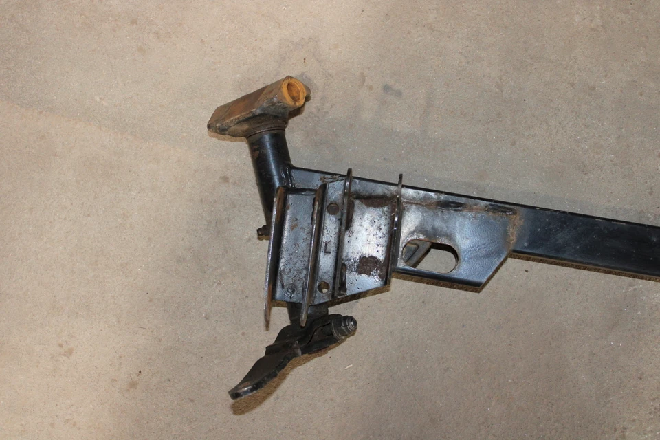 Polaris Ultra RMK 1996 suspensión delantera izquierda brazo de arrastre Foto 4 de 4