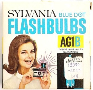 Sylvania Blue Dot Flashbulbs AG1B Lot Of 7 Vintage Camera Accessory w/ Box E78