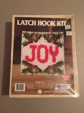 New Vintage Unopened National Yarn Crafts  Christmas Joy Latch Hook Kit # XP80