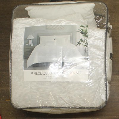 hallmart Selina 9-Piece Comforter Bedding Set 95747 White / Silver Stripe Queen