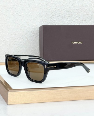 #ad TOM FORD MODEL: FT1327 Unisex Sunglasses 52□22 145 $153.00