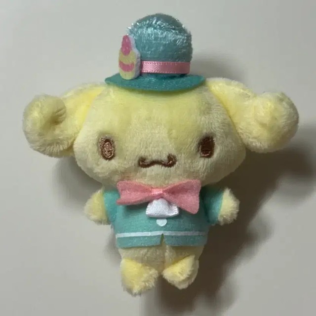 Sanrio Cinnamoroll Espresso Badge - New in Packaging