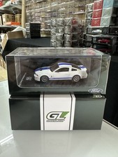 2007 FORD MUSTANG SHELBY GT500 WHITE 1/64 DIECAST CAR BY GREENLIGHT MOTOR HELIX