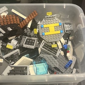 Lego City: Prison Island (60130) Hot Air Balloon with 4 Minifigures - Two Sets?