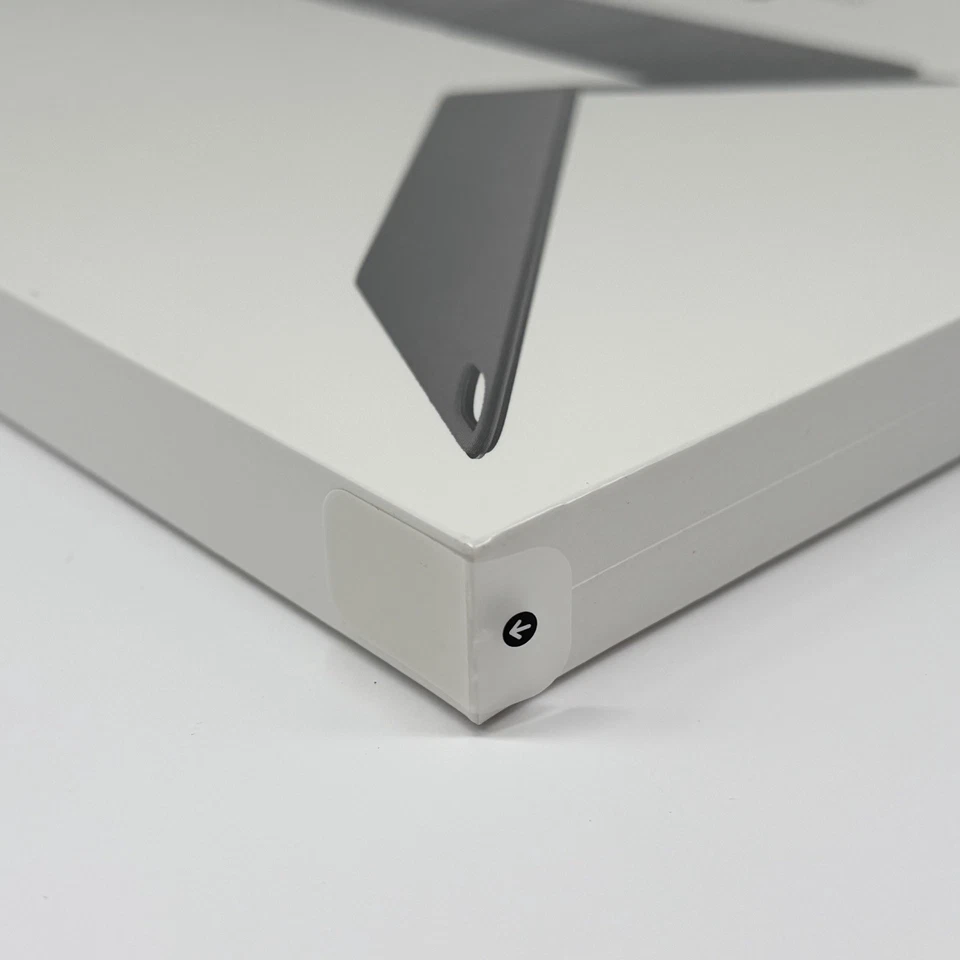 Genuine Apple iPad Pro 12.9" 3rd Gen & Air 13" inch M2/M3 Folio Keyboard Case - Image 4 of 4