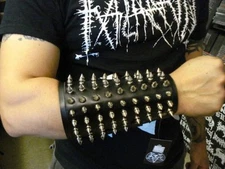 JUDAS ISCARIOT   LEATHER SPIKED GAUNTLET BLACK METAL (MDLG0006)