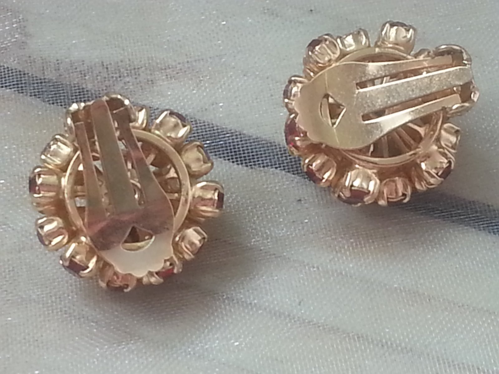 1960's Ruby Red Rhinestone Cluster Dome Style Gol… - image 3