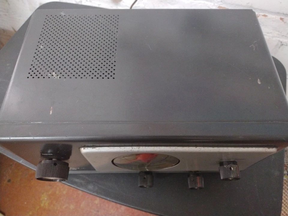 The Hallicrafters Co. Modelo S-106 - Imagem 2 de 4