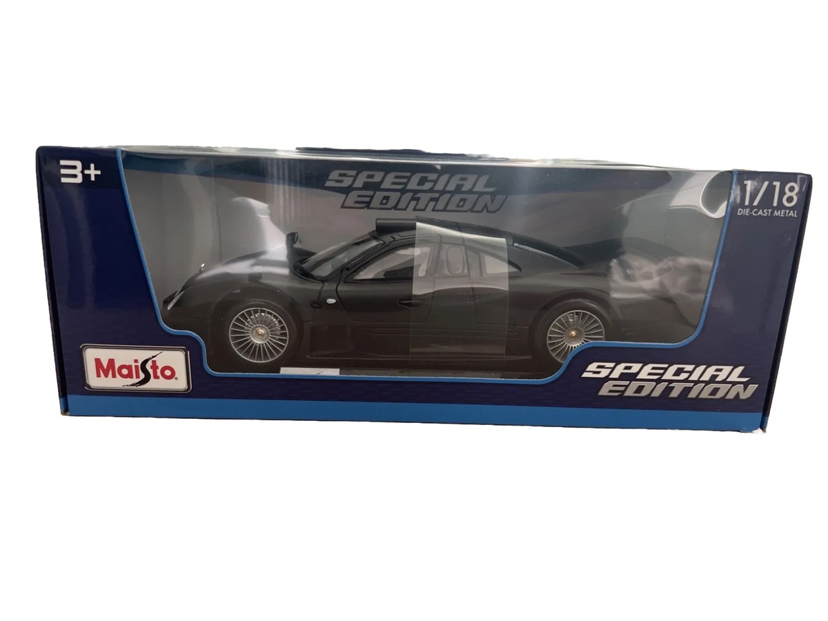 Maisto製  メルセデスベンツCLK-GTR  DTＳ仕様１／１８　中古品 Mercedes-Benz CLK-GTR Street Version Speciale Special