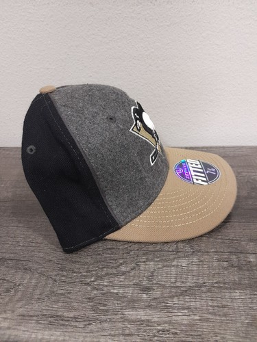 Zephyr Fitted Pittsburgh Penguins NHL Two Tone Black Beige Hat Size 7 1/4 - Picture 2 of 6