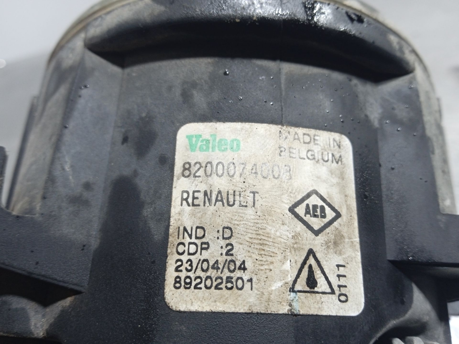 8200074008 LEFT FOG LIGHT / 1068327 FOR RENAULT MEGANE II CLASSIC  