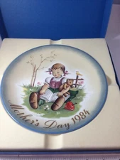 Schmid 1984 “A Joy To Share”inspired by Berta Hummel Mothers day collector plate