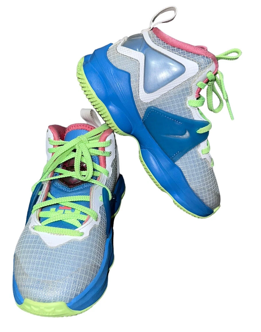 Girl top lebrons 12