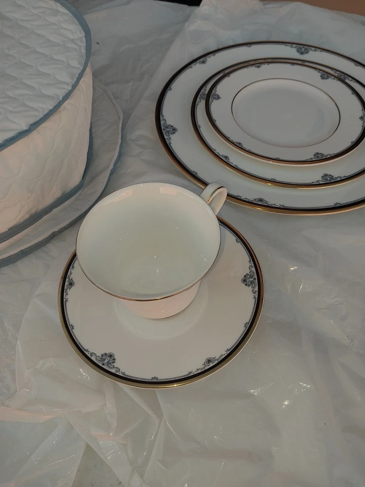 Juego de 4 vajilla Royal Dalton cada uno Foto 2 de 4