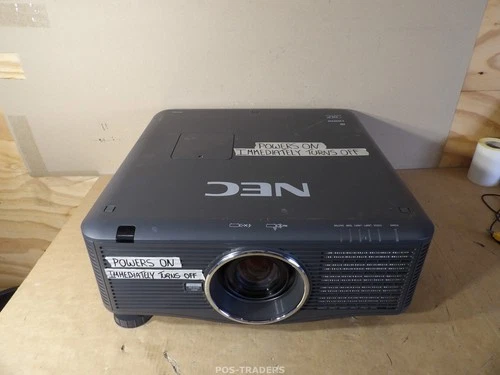 NEC NP-PX700WG Beamer WUXGA DLP 7000 Lumens - POWERS ON IMMEDIATELY TURNS OFF
