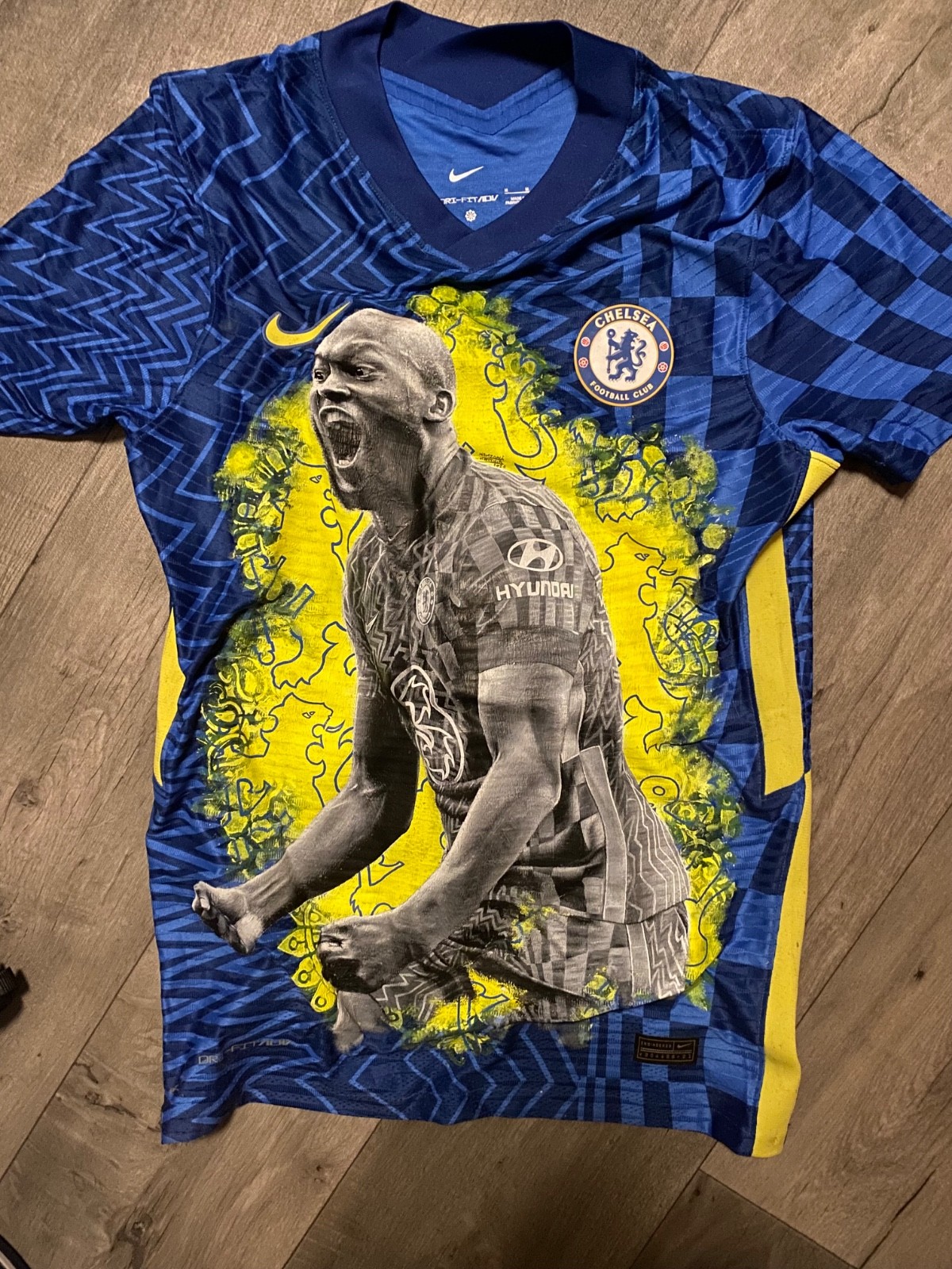 Peinture unique LUKAKU sur maillot Chelsea FC de MATS DRAWING - Tableau Toile Sport