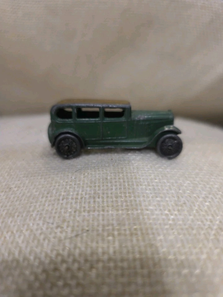 TOOTSIE TOY 1924 BUICK SEDAN DIE CAST METAL TOY IN Green #2231 - Image 3 of 4