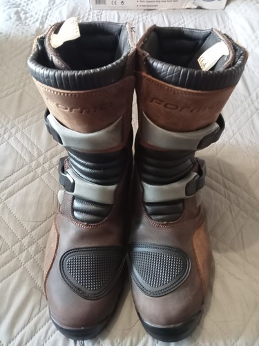 Forma Adventure W/P braune niedrige Motorradstiefel UK11 EU46 kaum getragen UVP 214£