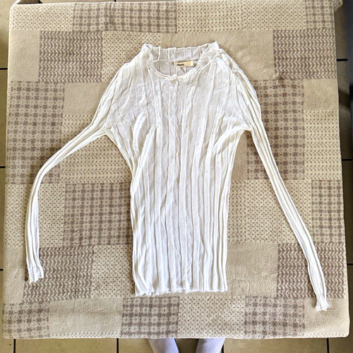 Khaite Women’s White Solid Ribbed Knit Long Sleeve Round Neck Pullover Top